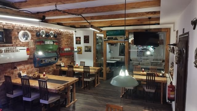 BadBoys Pizza - interiér